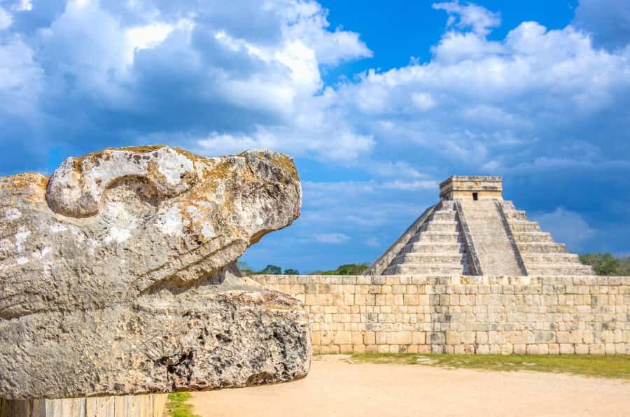Cancun: Exclusive sunrise at Chichen Itza with an expert guide - At Chichén Itzá: photo stops, sunrise time, and the guided walk