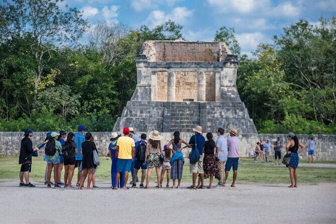 Chichen Itza, Cenote Swim & Izamal Magic Town with Buffet Lunch - Izamal’s yellow streets and Kinich Kak Moo views