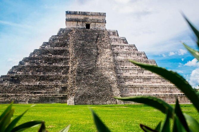 Chichen Itza Day Trip from Cancun with Cenote Swim & Valladolid - A very early start that pays off