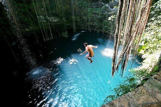 Chichen Itza Day Trip from Cancun with Cenote Swim & Valladolid - The “real meal” stop: buffet lunch with local Yucatán flavors