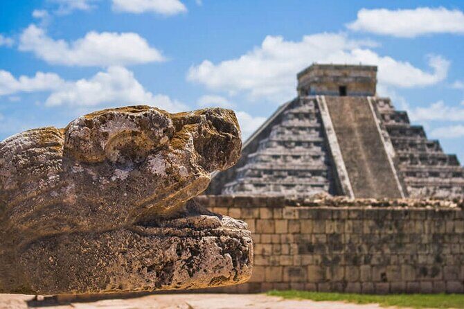Chichen Itza guided, transport and lunch + cenote and Valladolid. - Chichén Itzá with a guide: what two hours is really for