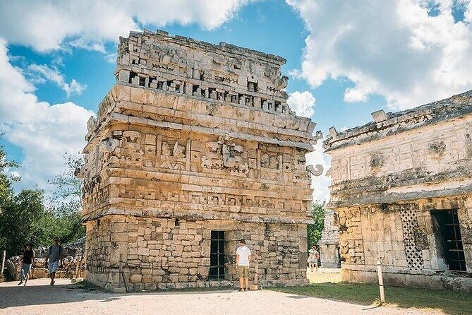 Chichen Itza Ruins Adventure! Cenote Ikkil and Izamal from Merida - Cenote Ik Kil: swim time with lockers and a lunch that keeps the day moving