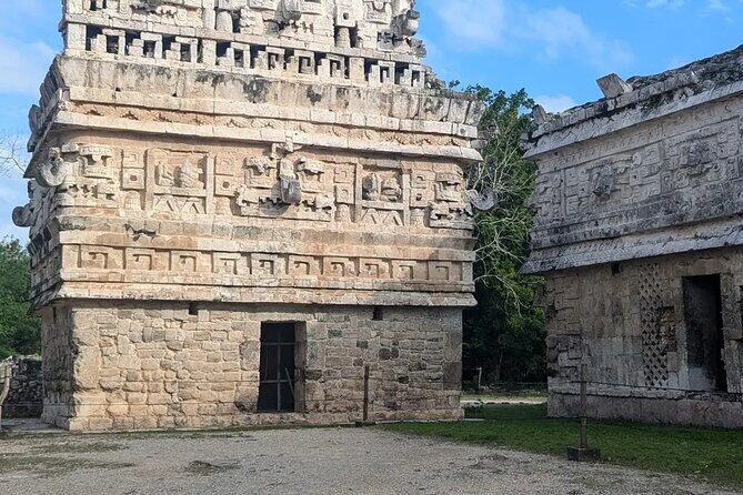 Chichen Itza, Suytun and Ikkil cenotes in One Day Tour! - Chichén Itzá with expert Mayan culture guidance (and free roaming time)