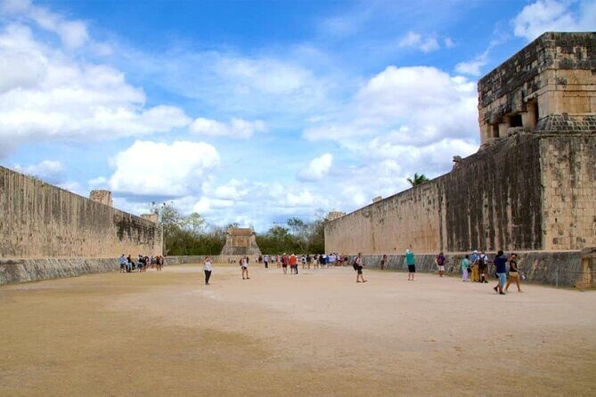 Chichen Itza tour from Cancun small group in van - Your 90-minute guide focus at Chichen Itza
