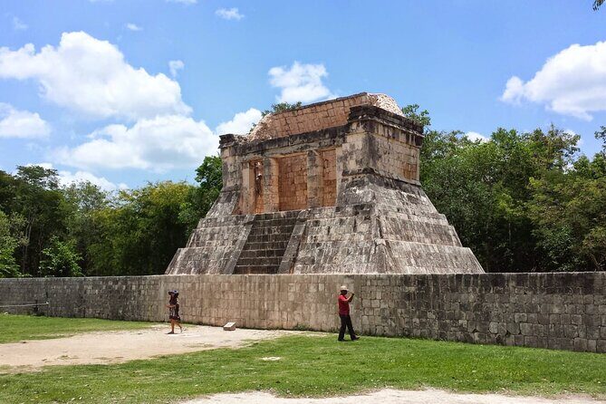 Chichen Itza tour from Cancun small group in van - Optional Cenote Chichkan: add water fun, add time