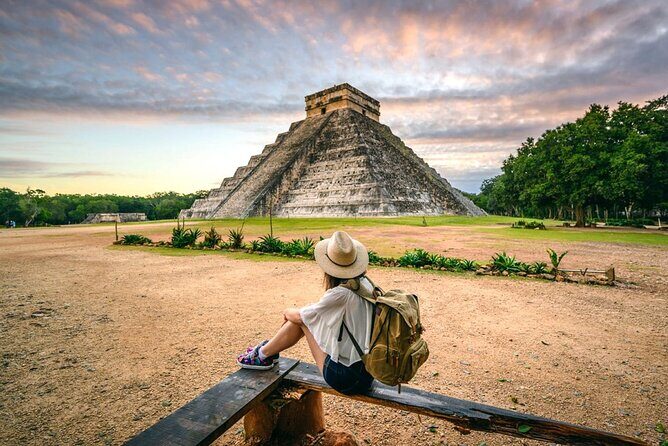Chichen Itza: Tour with Expert Guide without lines! - Stop 2: Temple of the Warriors and the square-pillars story