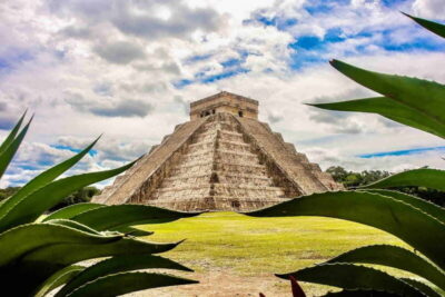 From Tulum: Chichén Itzá Tour, Cenote & Valladolid - Chichén Itzá: focus on the symbols, not just the stones