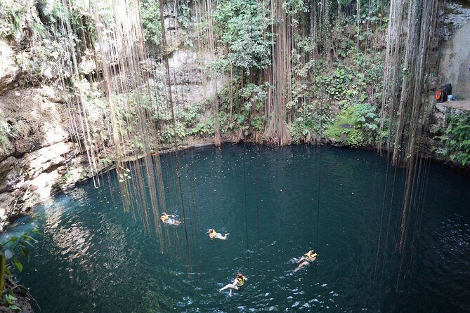 Private Tour to Chichen Itza, Valladolid and Ik Kil Cenote with Lunch - Valladolid: colonial sights without the time crunch
