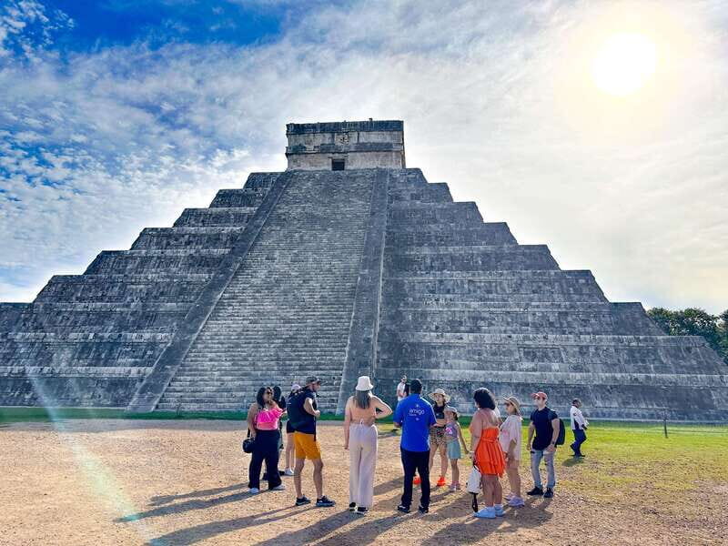 Riviera Maya: Chichen Itza Early Access with Pick-up & Lunch - Lunch Stop: A Regional Buffet That Helps You Reset