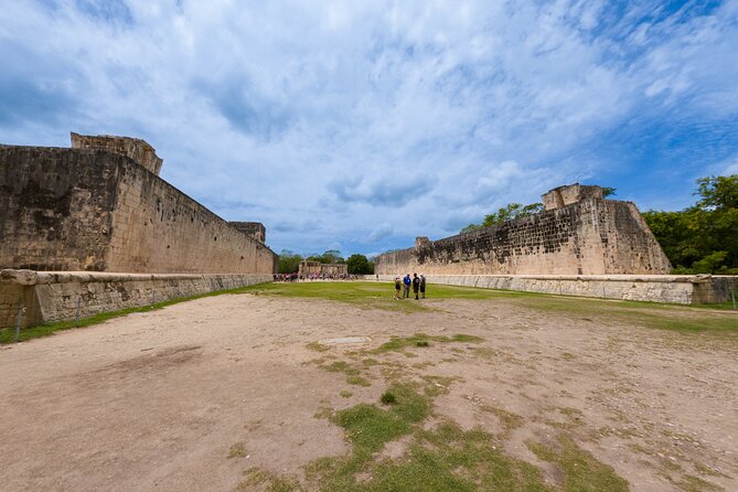 Small group tour to Chichen Itza early access + Cenote + Ekbalam - Stop 3: Ek’ Balam—jungle ruins and a real climb